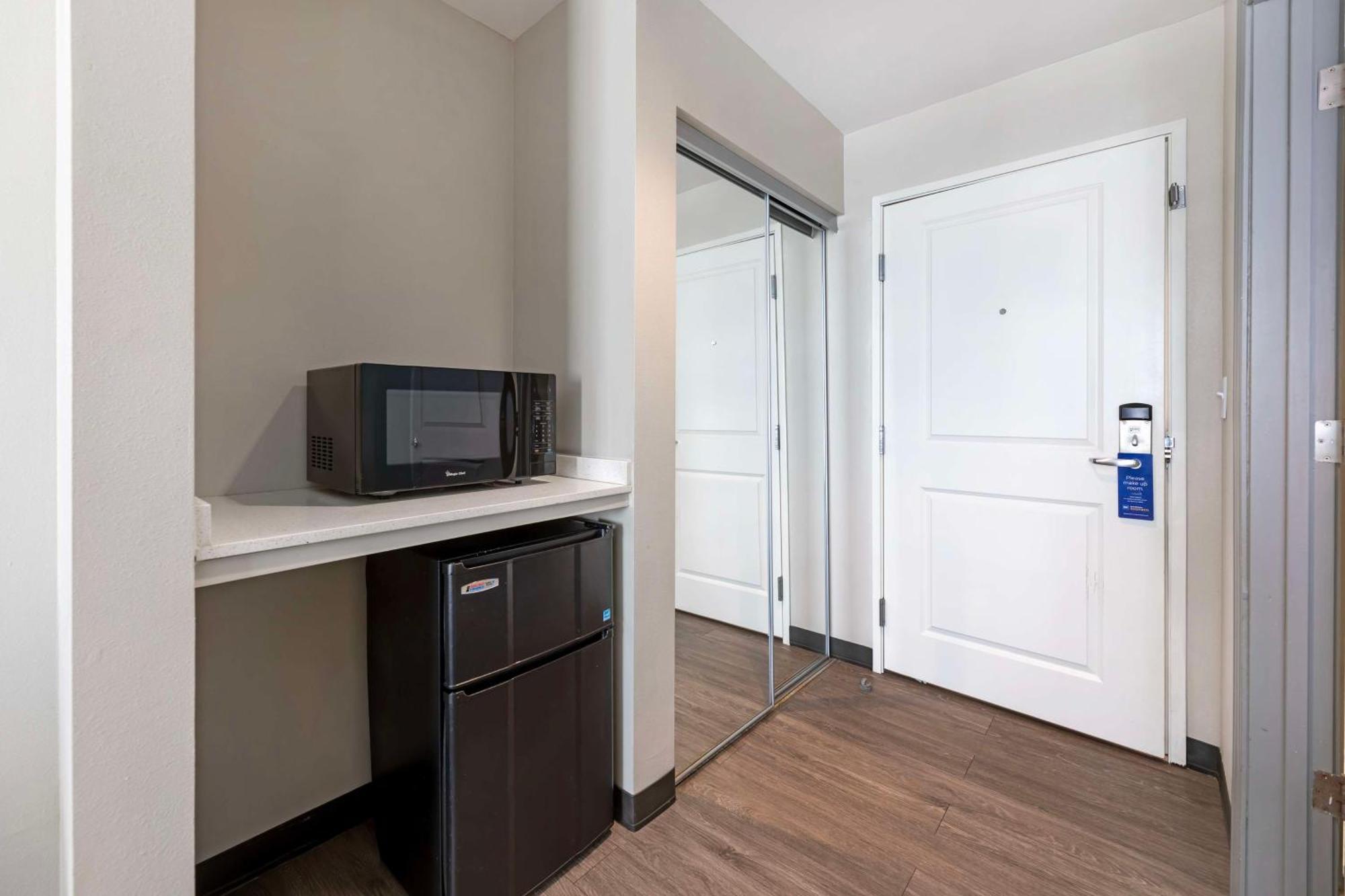 Best Western Plus Executive Residency Марион Экстерьер фото